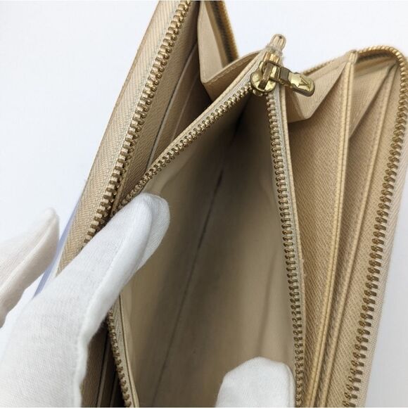 Louis Vuitton Damier Azur Zippy Wallet - Picture 9 of 15